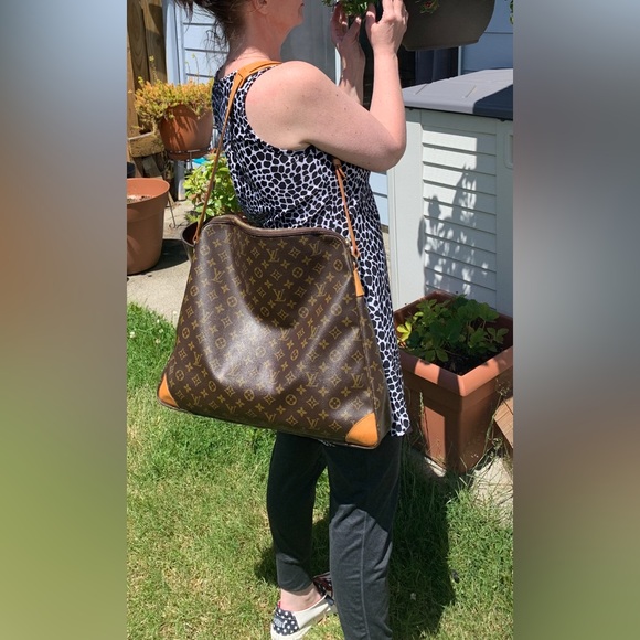 Authentic Louis Vuitton Monogram Balade Shoulder Bag; M51112. Fabulous! - Picture 11 of 14